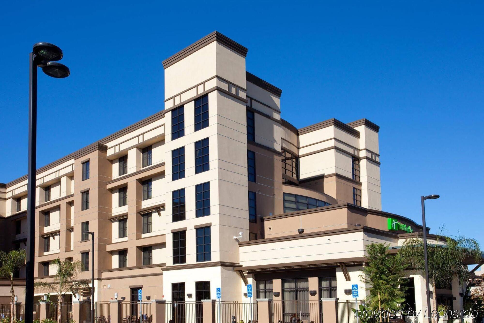 Hilton Garden Inn Irvine Spectrum Лейк-Форест Экстерьер фото