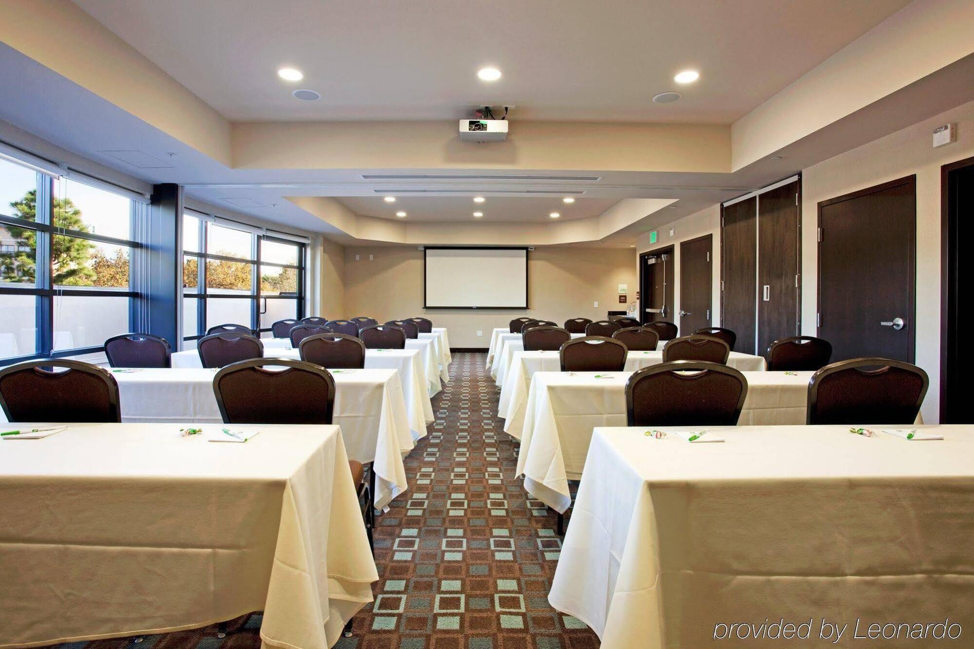 Hilton Garden Inn Irvine Spectrum Лейк-Форест Экстерьер фото