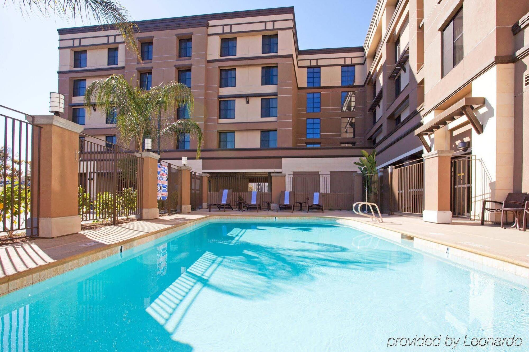 Hilton Garden Inn Irvine Spectrum Лейк-Форест Экстерьер фото